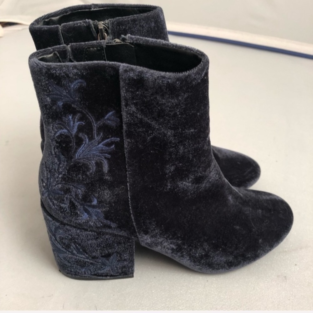 Kenneth Cole Renna blue velvet embroidered boots 8